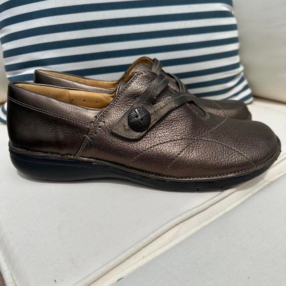 Clarks Women's Brown Loafers